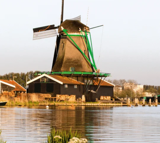 Amsterdam: Zaanse Schans, Cheese Tasting & Volendam Tour